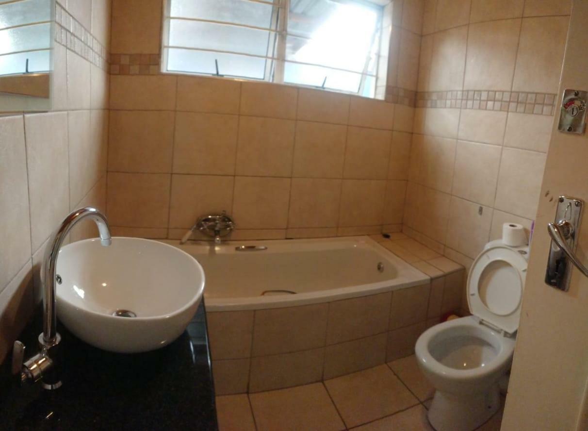 Lacasa Bellville Guesthouse Cape Town Eksteriør bilde
